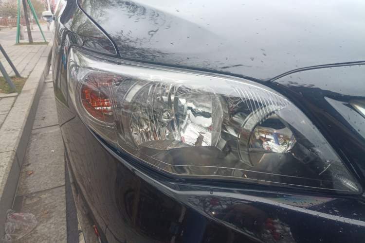 Used Toyota Corolla 2013 Special Edition 1.6L Manual – Cool GL Model Right Front Headlight