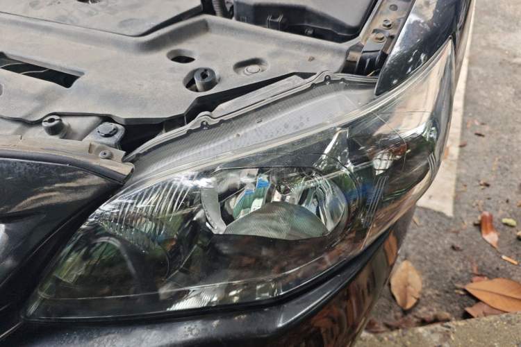Used Toyota Corolla 2013 Special Edition 1.6L Automatic GL Cool Model Right Front Headlight