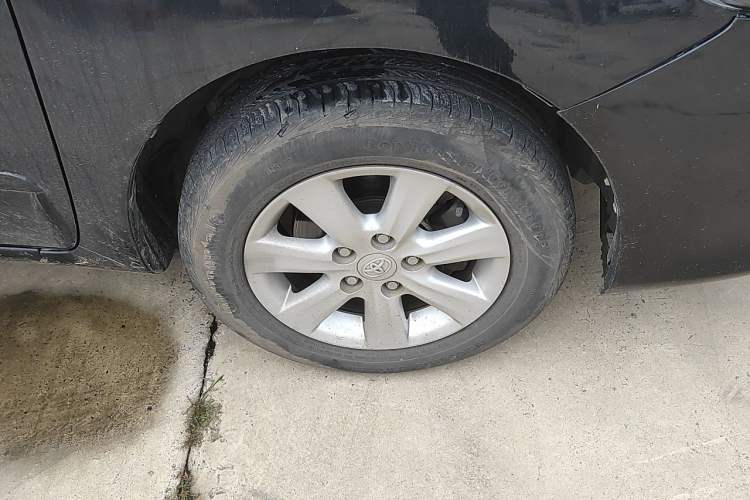 Used Toyota Corolla 2013 Special Edition 1.6L Manual Cool GL Model Right Front Wheel Hub