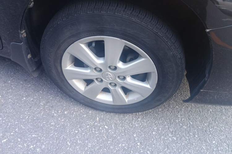 Used Toyota Corolla 2013 Special Edition 1.6L Automatic GL Cool Model Right Front Wheel Hub