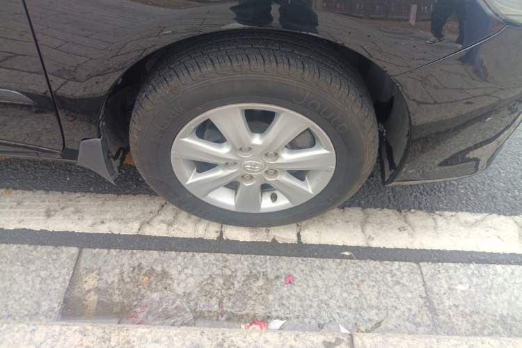 Used Toyota Corolla 2013 Special Edition 1.6L Manual – Cool GL Model Right Front Wheel Hub