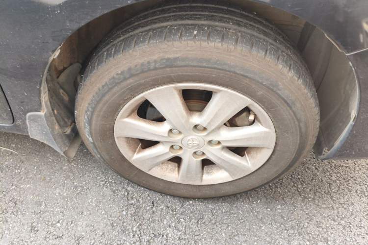 Used Toyota Corolla 2013 Special Edition 1.6L Automatic Cool GL Model Right Front Wheel Hub