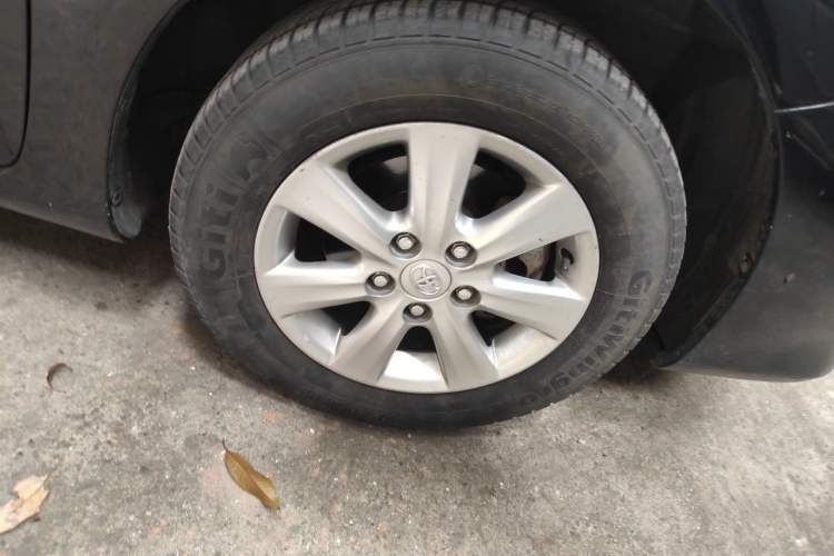 Used Toyota Corolla 2013 Special Edition 1.6L Manual Cool GL Model Right Front Wheel Hub