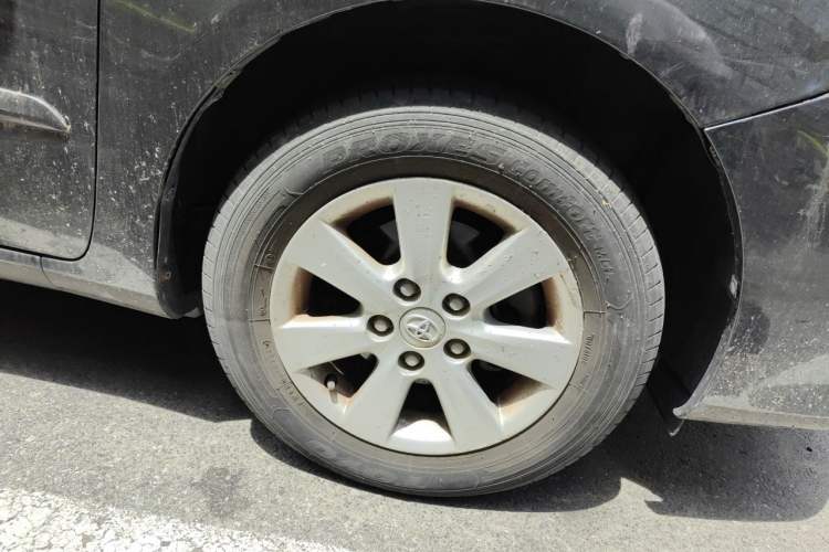 Used Toyota Corolla 2013 Special Edition 1.6L Automatic GL Cool Model Right Front Wheel Hub