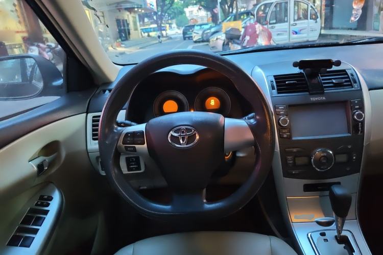 Used Toyota Corolla 2013 Special Edition 1.8L CVT ZhiKu GL-i Steering Wheel