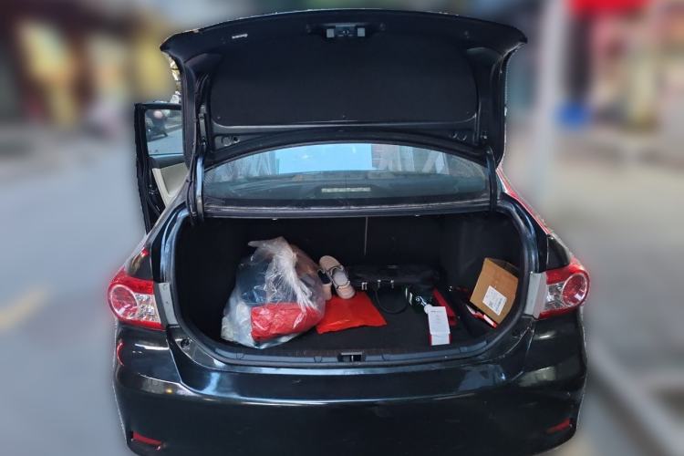 Used Toyota Corolla 2013 Special Edition 1.8L CVT ZhiKu GL-i Trunk