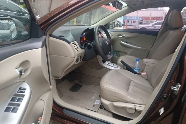 Used Toyota Corolla 2013 Special Edition 1.8L CVT ZhiKu GL-i Driver Seat