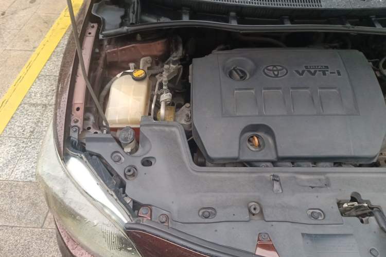Used Toyota Corolla 2013 Special Edition 1.8L CVT ZhiKu GL-i Engine Bay Right