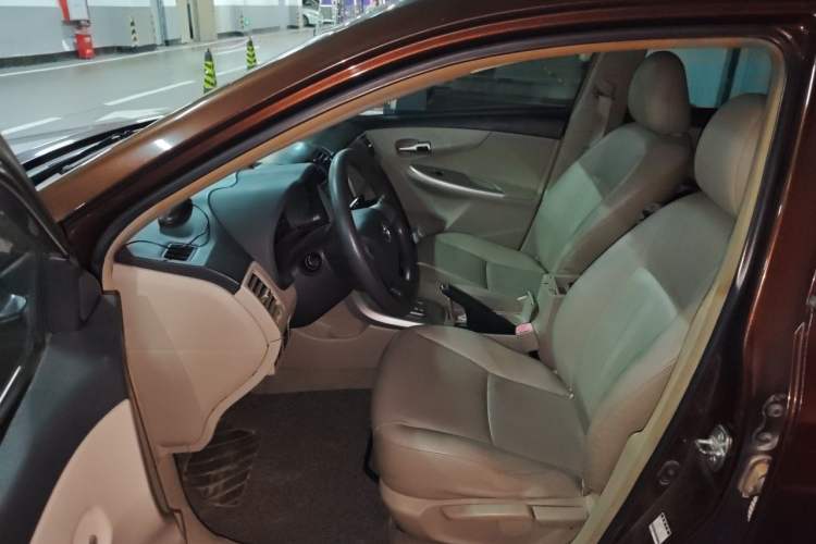 Used Toyota Corolla 2013 Special Edition 1.6L Automatic GL Cool Model Driver Seat