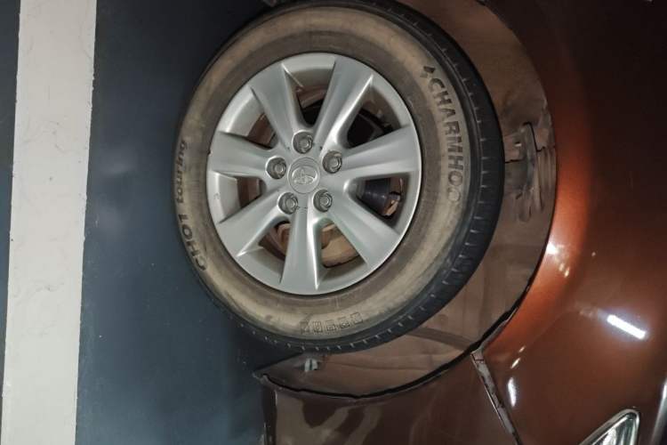 Used Toyota Corolla 2013 Special Edition 1.6L Automatic GL Cool Model Right Front Wheel Hub