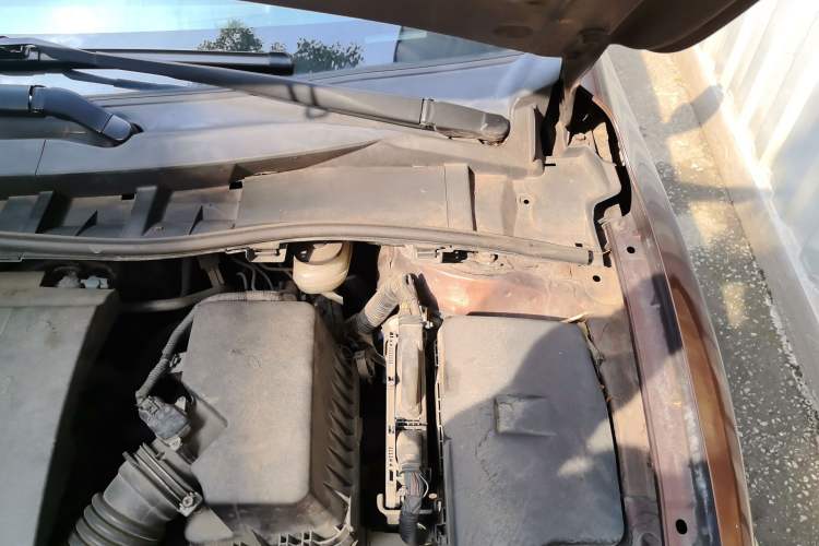 Used Toyota Corolla 2013 Special Edition 1.6L Automatic GL Cool Model Engine Bay Left