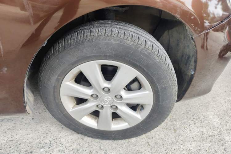 Used Toyota Corolla 2013 Special Edition 1.6L Automatic GL Cool Model Right Front Wheel Hub