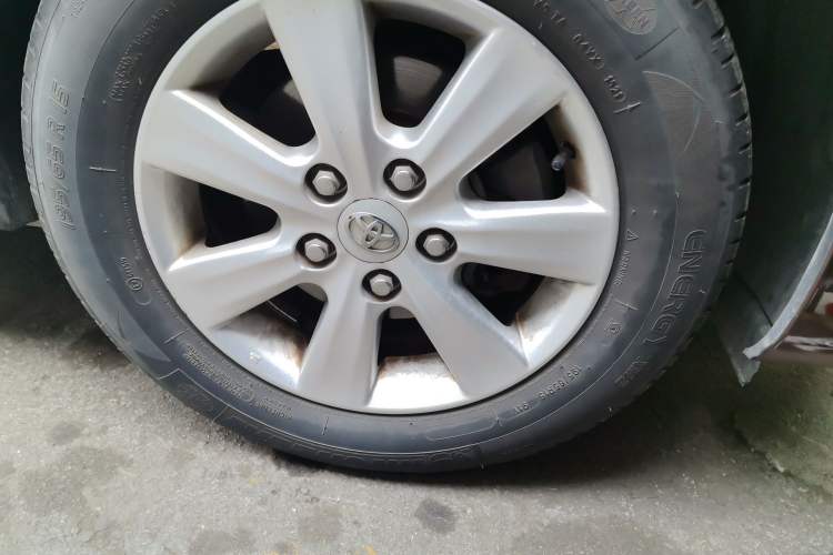Used Toyota Corolla 2013 Special Edition 1.6L Automatic GL Cool Model Right Front Wheel Hub