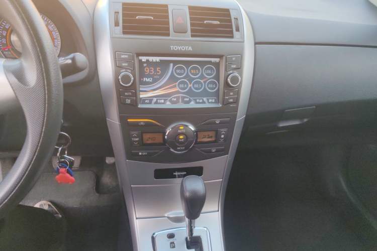 Used Toyota Corolla 2013 Special Edition 1.8L CVT ZhiKu GL-i Audio And AC Panel