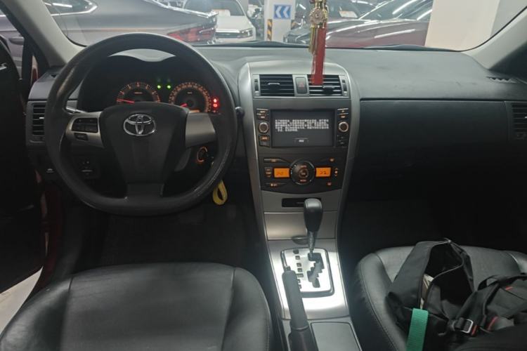 Used Toyota Corolla 2013 Special Edition 1.6L Automatic GL Cool Model Center Console