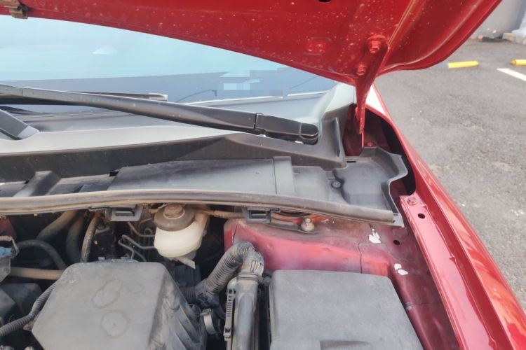 Used Toyota Corolla 2013 Special Edition 1.8L CVT ZhiKu GL-i Engine Bay Left
