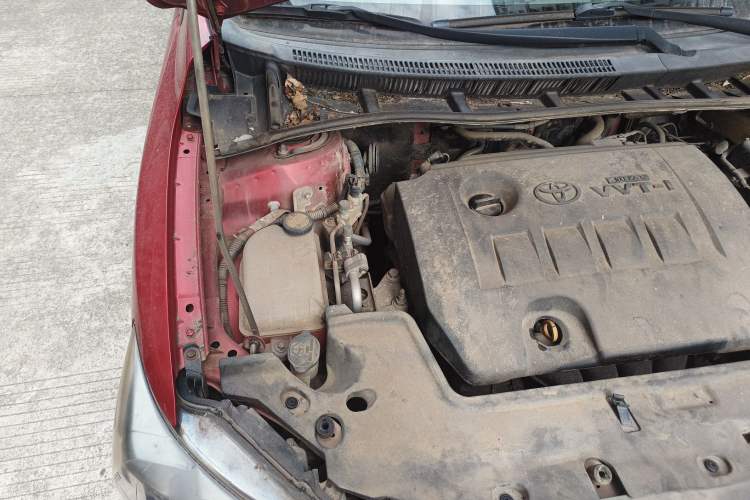 Used Toyota Corolla 2013 Special Edition 1.6L Automatic Cool GL Model Engine Bay Right