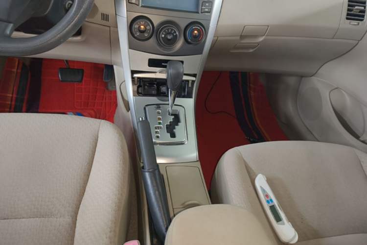 Used Toyota Corolla 2013 Special Edition 1.6L Automatic Cool GL Model Gear Lever