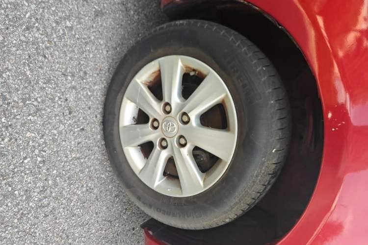 Used Toyota Corolla 2013 Special Edition 1.6L Automatic GL Cool Model Right Front Wheel Hub