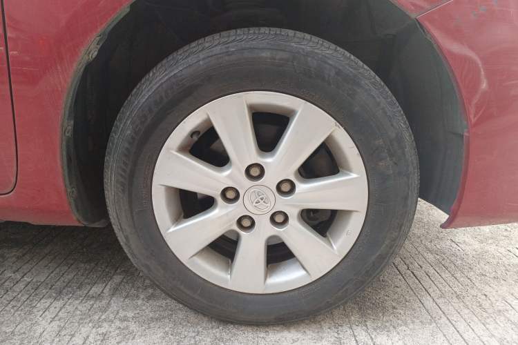 Used Toyota Corolla 2013 Special Edition 1.6L Automatic Cool GL Model Right Front Wheel Hub