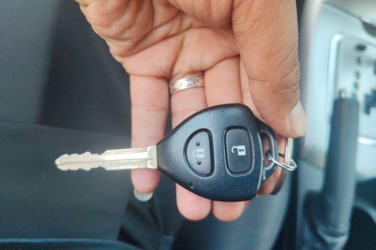 Used Toyota Corolla 2013 Special Edition 1.8L CVT ZhiKu GL-i Vehicle Key