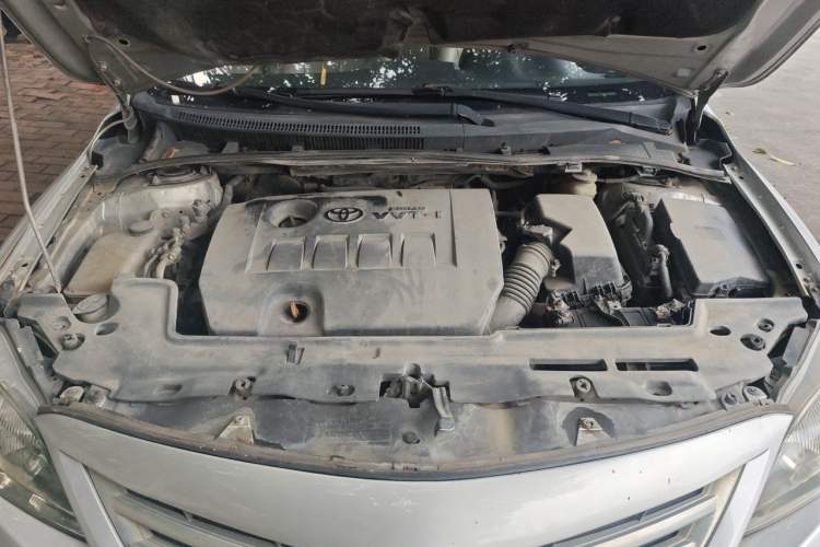Used Toyota Corolla 2013 Special Edition 1.8L CVT ZhiKu GL-i Engine Bay