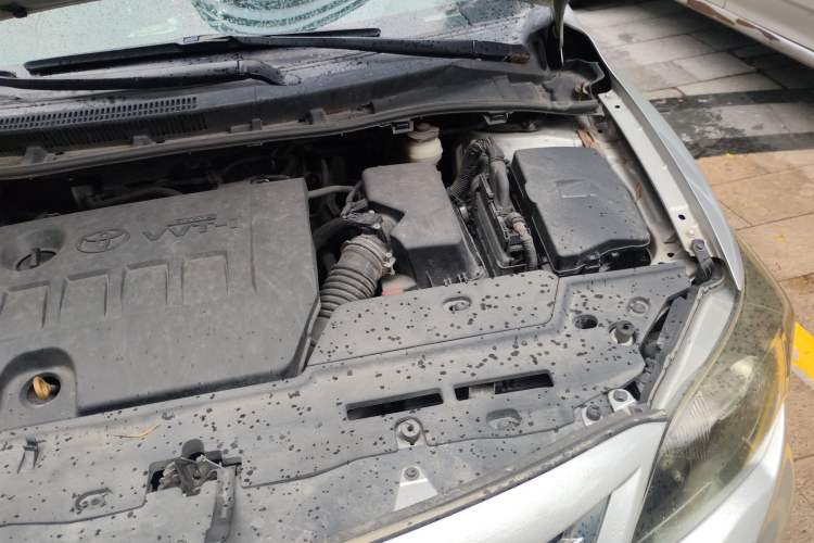 Used Toyota Corolla 2013 Special Edition 1.6L Automatic Cool GL Model Engine Bay Left