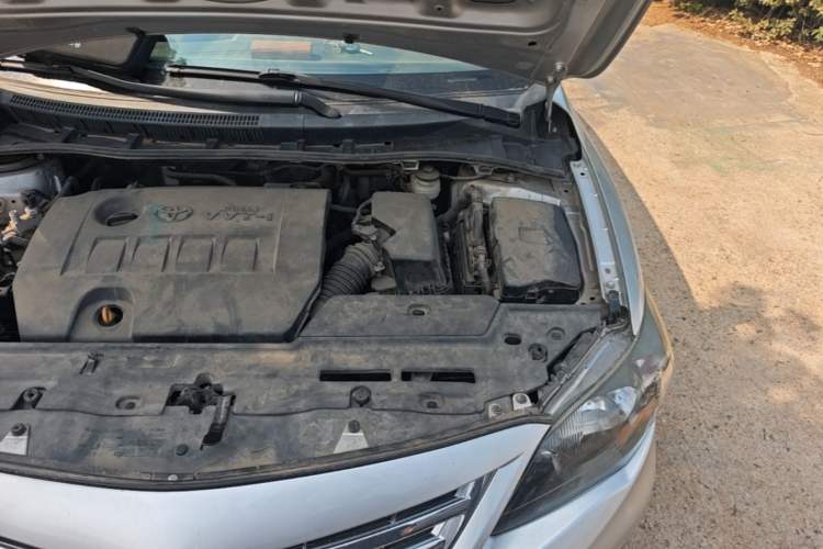 Used Toyota Corolla 2013 Special Edition 1.6L Automatic Cool GL Model Engine Bay Left