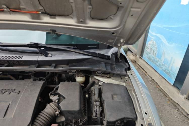 Used Toyota Corolla 2013 Special Edition 1.6L Automatic Cool GL Model Engine Bay Left