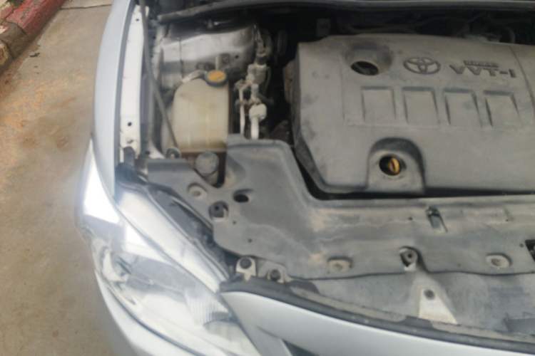 Used Toyota Corolla 2013 Special Edition 1.6L Manual – Cool GL Model Engine Bay Right