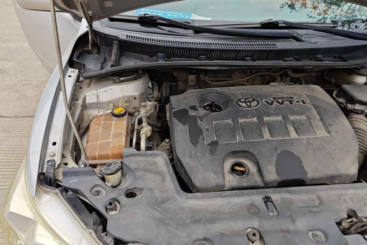 Used Toyota Corolla 2013 Special Edition 1.6L Automatic Cool GL Model Engine Bay Right