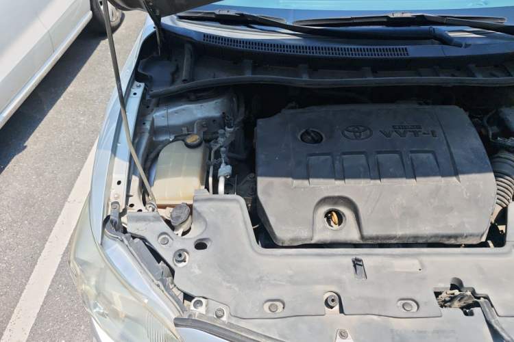 Used Toyota Corolla 2013 Special Edition 1.6L Automatic Cool GL Model Engine Bay Right