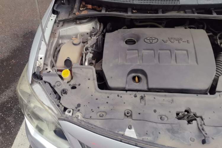 Used Toyota Corolla 2013 Special Edition 1.6L Automatic Cool GL Model Engine Bay Right