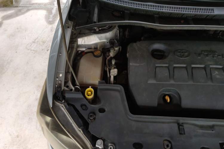 Used Toyota Corolla 2013 Special Edition 1.6L Automatic GL Cool Model Engine Bay Right