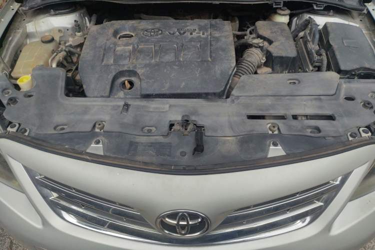 Used Toyota Corolla 2013 Special Edition 1.6L Automatic Cool GL Model Engine Bay