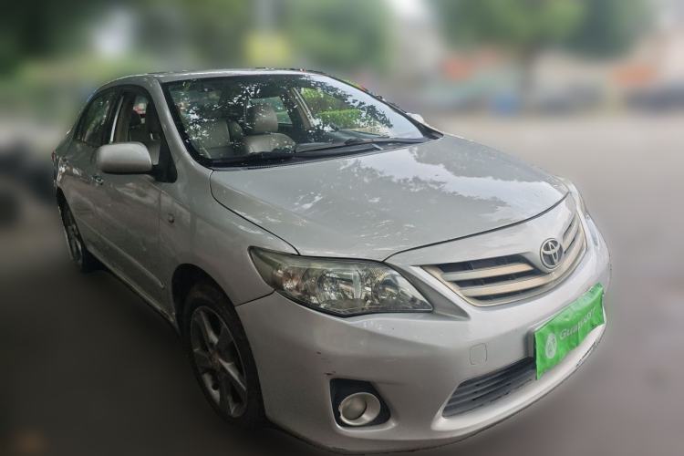 Used Toyota Corolla 2013 Special Edition 1.8L CVT ZhiKu GL-i Front Right 45 Deg