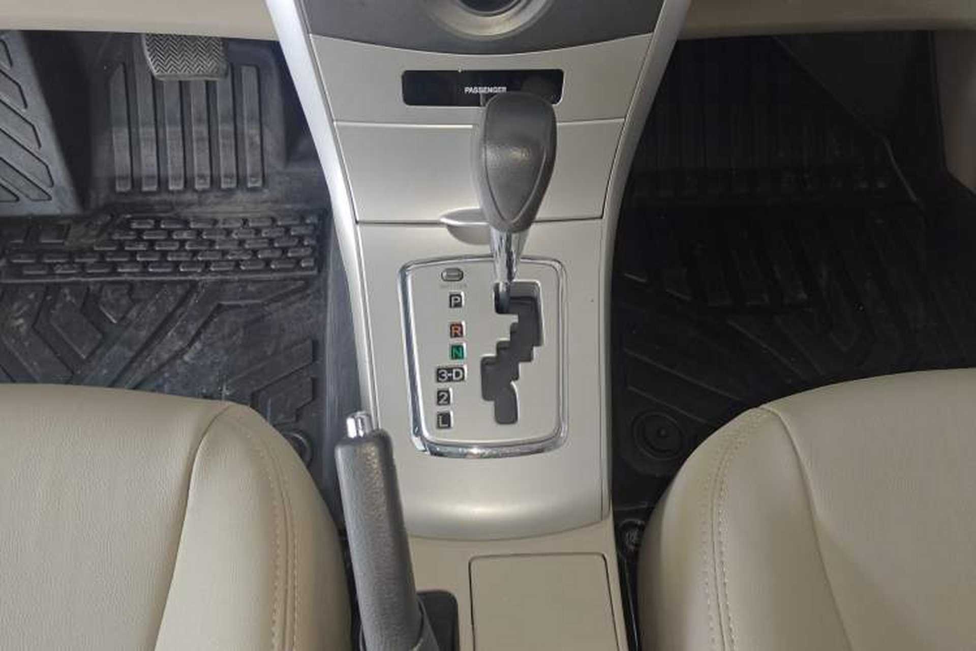 Used Toyota Corolla 2013 Special Edition 1.6L Automatic Cool GL Model Gear Lever