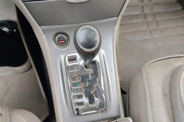 Used Toyota Corolla 2013 Special Edition 1.6L Automatic Cool GL Model Gear Lever