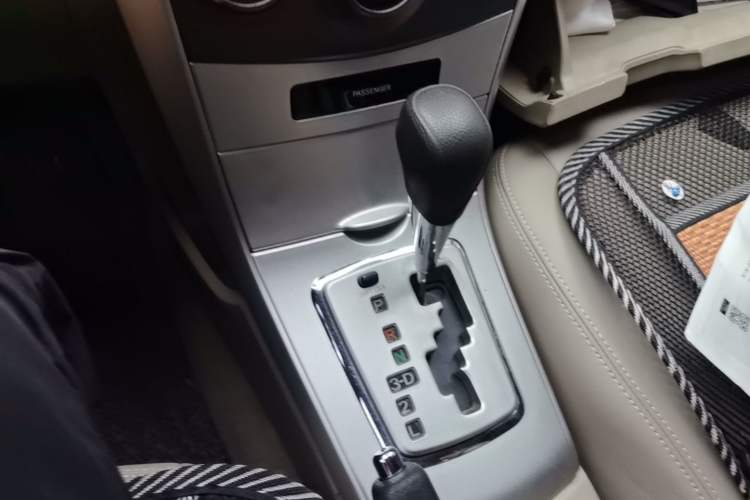 Used Toyota Corolla 2013 Special Edition 1.6L Automatic Cool GL Model Gear Lever
