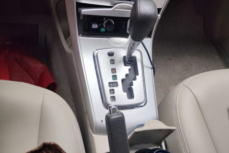 Used Toyota Corolla 2013 Special Edition 1.6L Automatic Cool GL Model Gear Lever