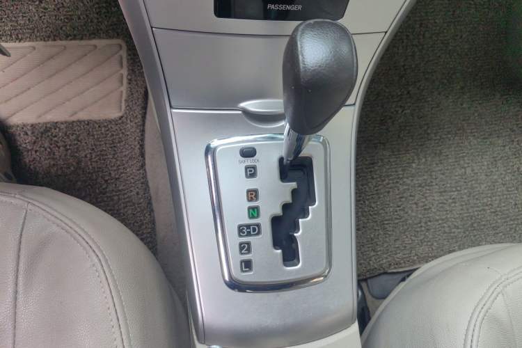 Used Toyota Corolla 2013 Special Edition 1.6L Automatic Cool GL Model Gear Lever