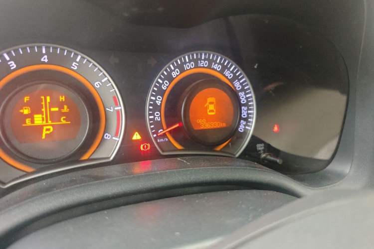 Used Toyota Corolla 2013 Special Edition 1.8L CVT ZhiKu GL-i Odometer Close Up