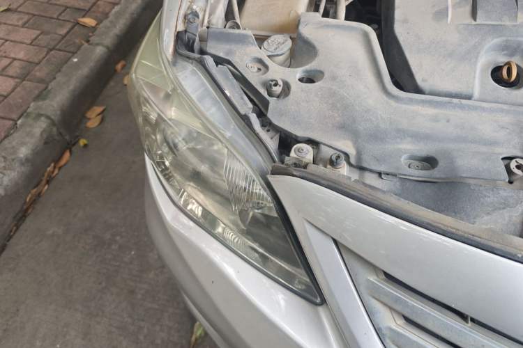 Used Toyota Corolla 2013 Special Edition 1.8L CVT ZhiKu GL-i Right Front Headlight