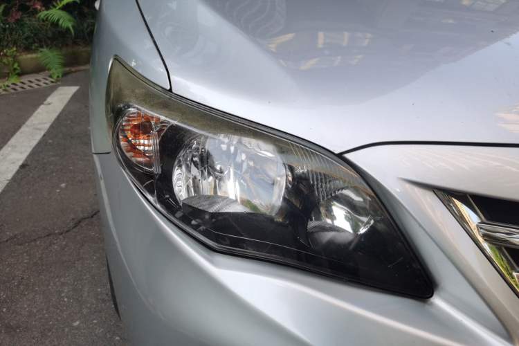 Used Toyota Corolla 2013 Special Edition 1.6L Automatic GL Cool Model Right Front Headlight