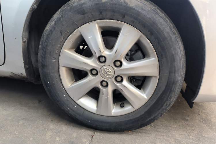 Used Toyota Corolla 2013 Special Edition 1.6L Automatic GL Cool Model Right Front Wheel Hub