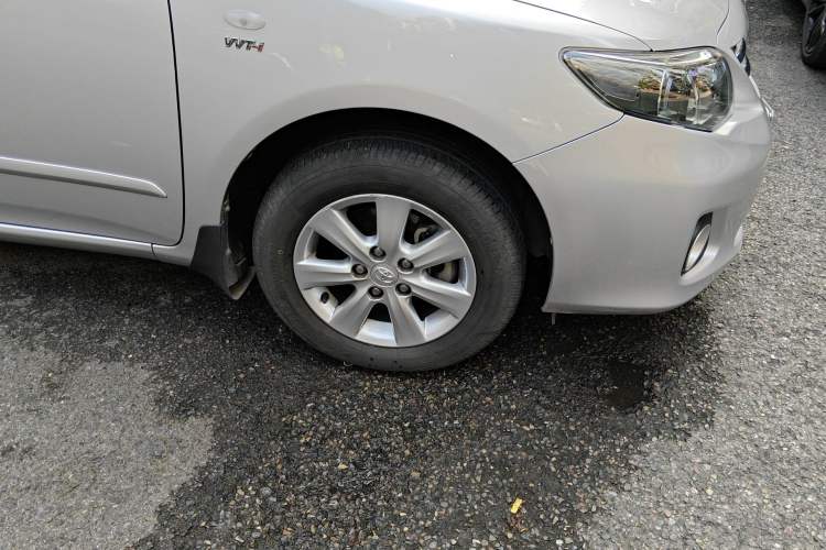 Used Toyota Corolla 2013 Special Edition 1.6L Automatic GL Cool Model Right Front Wheel Hub