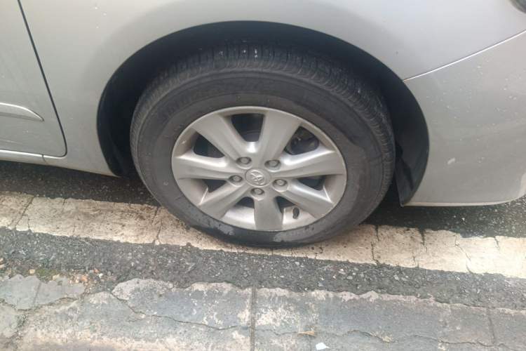 Used Toyota Corolla 2013 Special Edition 1.6L Automatic Cool GL Model Right Front Wheel Hub