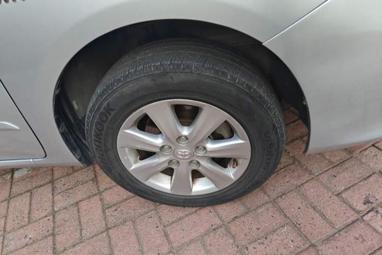 Used Toyota Corolla 2013 Special Edition 1.6L Manual Cool GL Model Right Front Wheel Hub