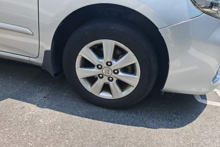 Used Toyota Corolla 2013 Special Edition 1.6L Automatic Cool GL Model Right Front Wheel Hub