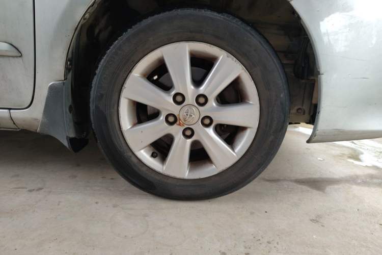 Used Toyota Corolla 2013 Special Edition 1.6L Automatic GL Cool Model Right Front Wheel Hub
